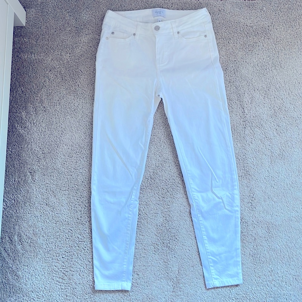 Celebrity Pink Jaden Skinny white jeans. Juniors 3/26.